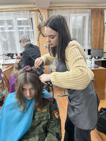 Оказание парикмахерских услуг и визажа участникам областного бала